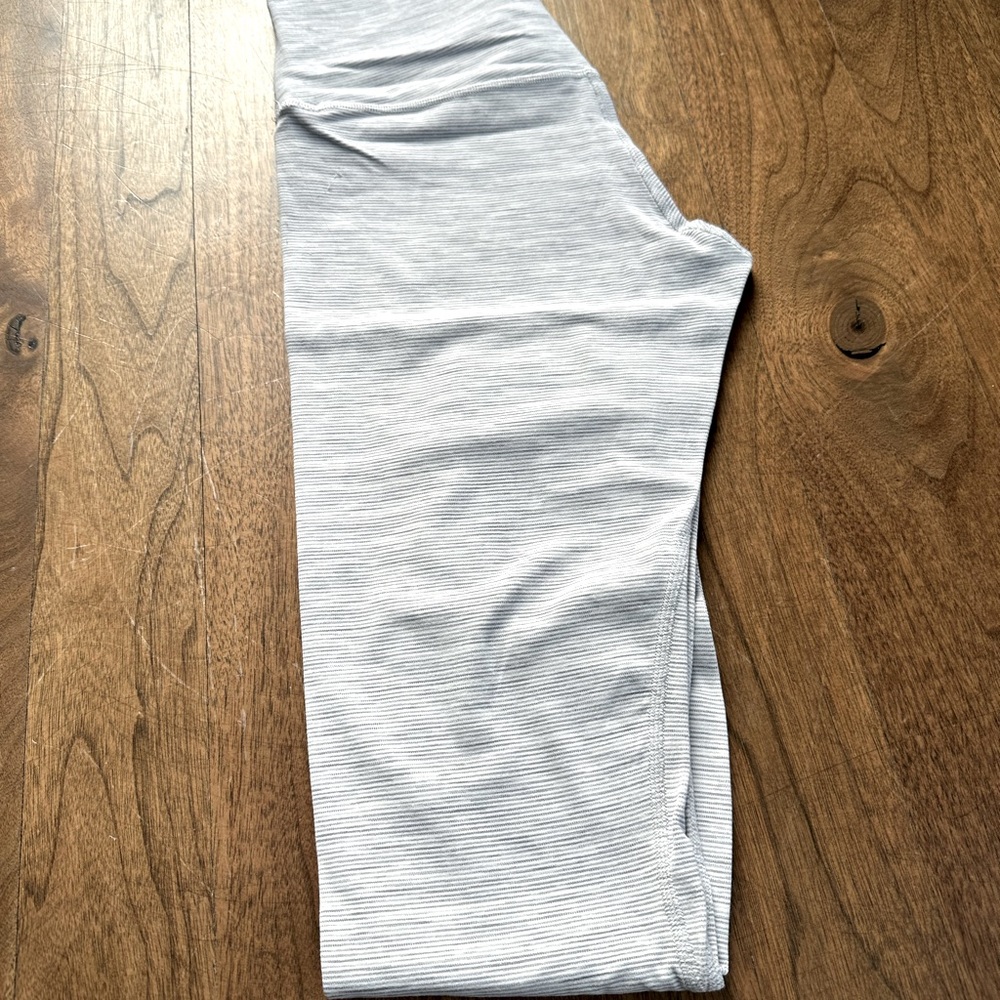 Lululemon Align Leggings, size 6, High Rise 25”, White with blue stripes